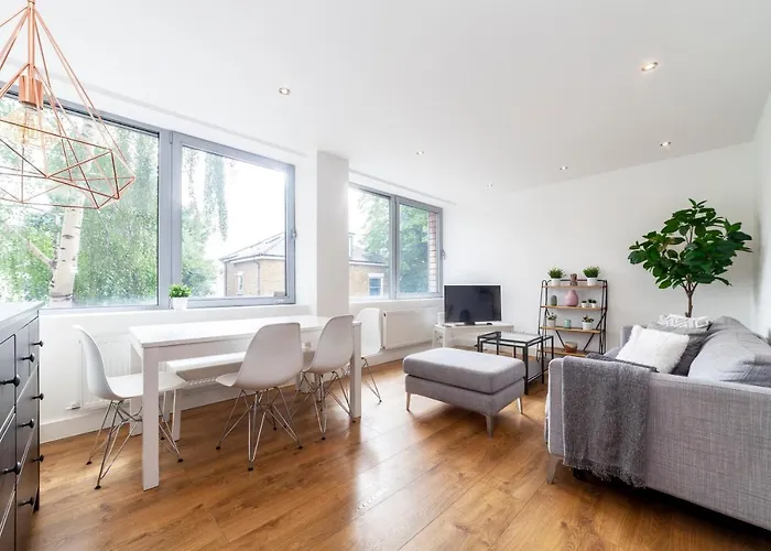 Modern And Bright 2 Bdr Flat In Clapham Common
