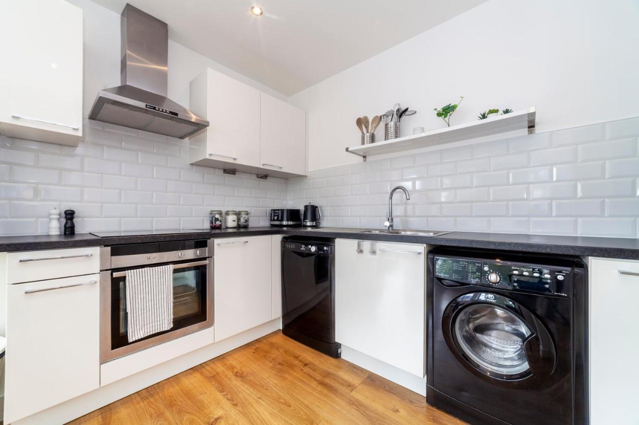 Modern And Bright 2 Bdr Flat In Clapham Common Apartment